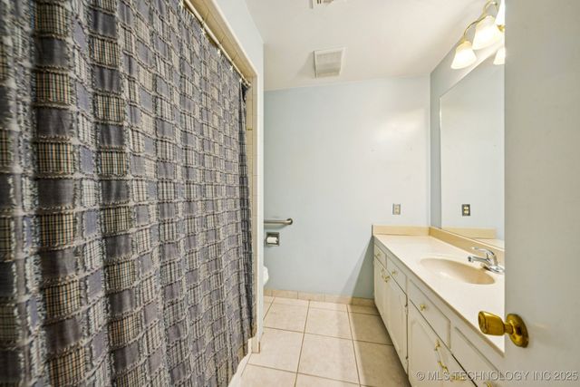 1221 S 105th East Avenue, Tulsa, OK 74128