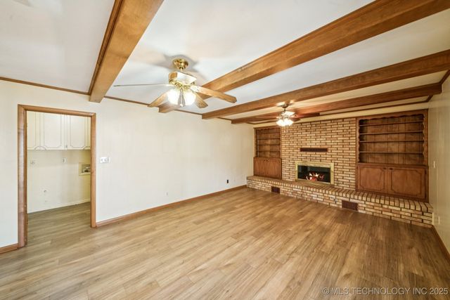 1221 S 105th East Avenue, Tulsa, OK 74128