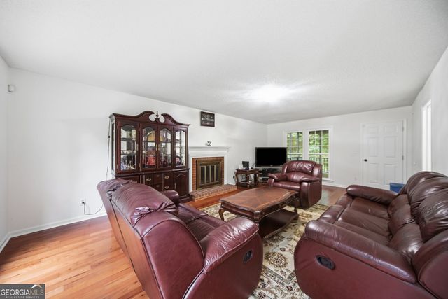 1875 Dovonshire Road SW, Marietta, GA 30064