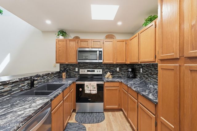 14300 W BELL Road 211, Surprise, AZ 85374