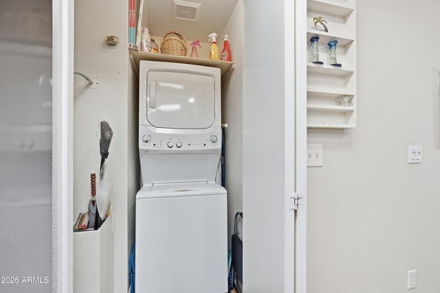 14300 W BELL Road 211, Surprise, AZ 85374