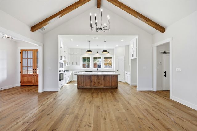 509 Emma Street, Grandview, TX 76050