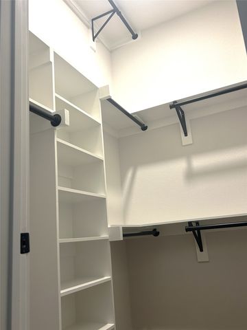 509 Emma Street, Grandview, TX 76050