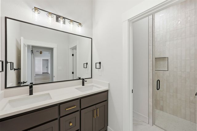 509 Emma Street, Grandview, TX 76050