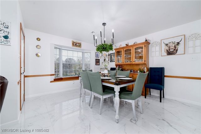 2325 N River Road, Lavaca, AR 72941