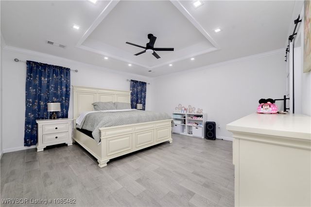 2325 N River Road, Lavaca, AR 72941