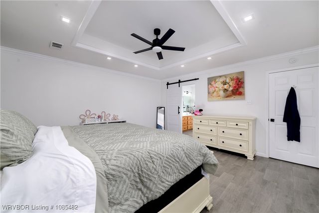 2325 N River Road, Lavaca, AR 72941