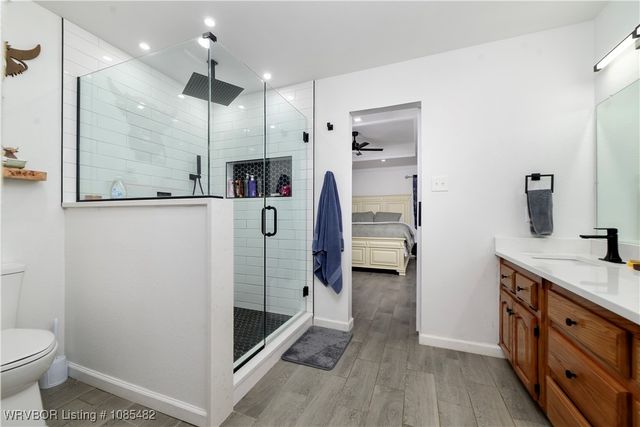 2325 N River Road, Lavaca, AR 72941