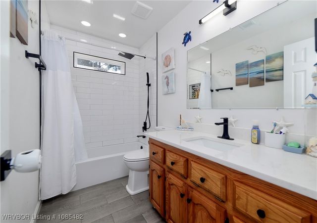 2325 N River Road, Lavaca, AR 72941