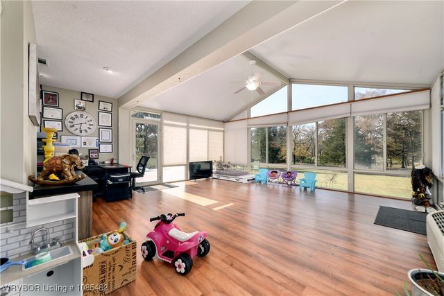 2325 N River Road, Lavaca, AR 72941