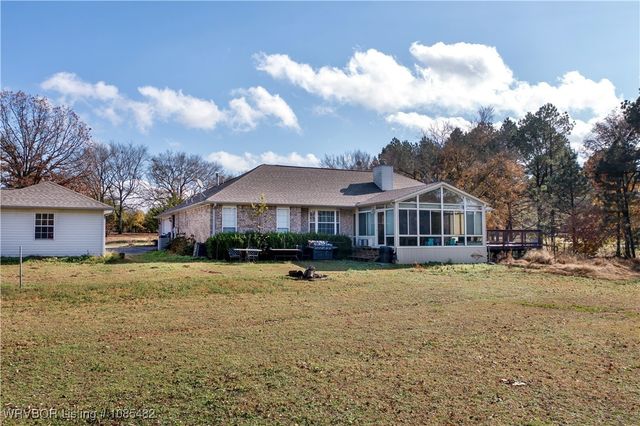2325 N River Road, Lavaca, AR 72941