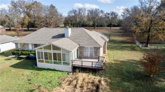 2325 N River Road, Lavaca, AR 72941