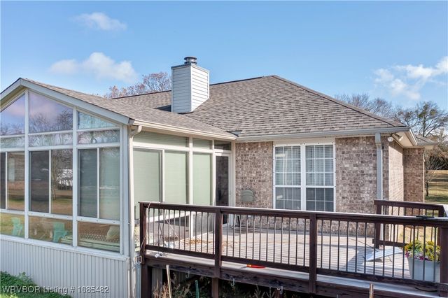 2325 N River Road, Lavaca, AR 72941