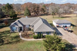 2325 N River Road, Lavaca, AR 72941