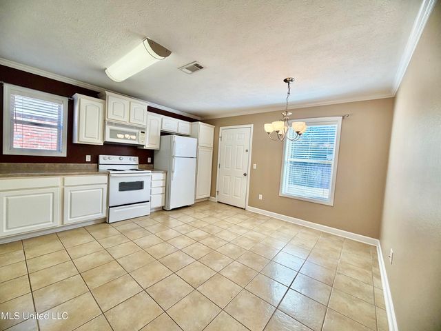 5 Bridgefield Court, Hattiesburg, MS 39402