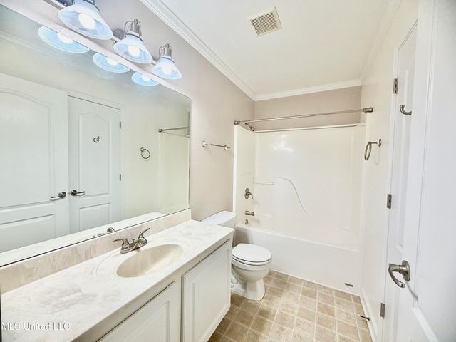 5 Bridgefield Court, Hattiesburg, MS 39402