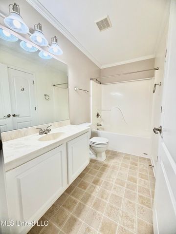 5 Bridgefield Court, Hattiesburg, MS 39402