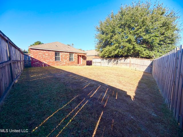 5 Bridgefield Court, Hattiesburg, MS 39402