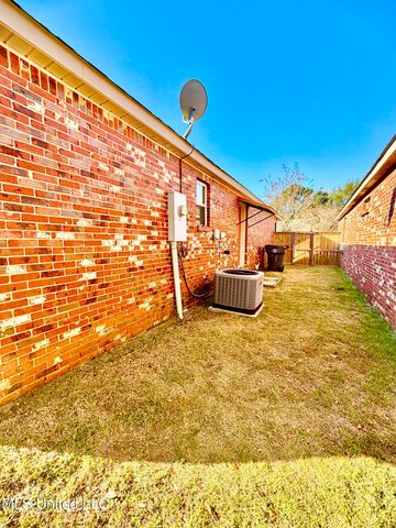 5 Bridgefield Court, Hattiesburg, MS 39402