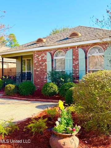 5 Bridgefield Court, Hattiesburg, MS 39402