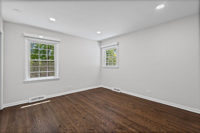 1150 Willow Lane, Northbrook, IL 60062