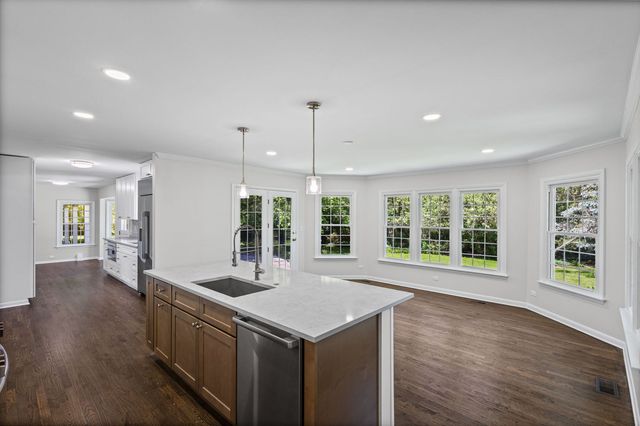 1150 Willow Lane, Northbrook, IL 60062