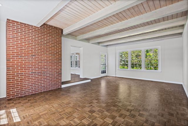 1150 Willow Lane, Northbrook, IL 60062