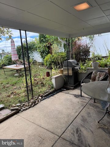7314 HILL RD, Philadelphia, PA 19128