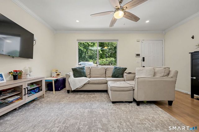 100 Wolfpit Avenue 14, Norwalk, CT 06851