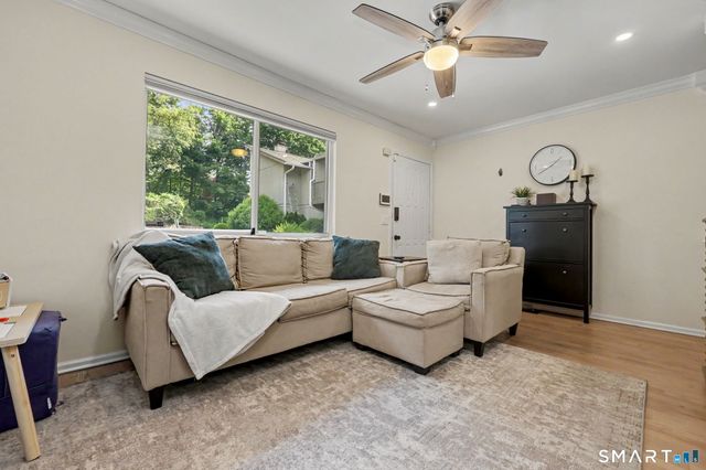 100 Wolfpit Avenue 14, Norwalk, CT 06851