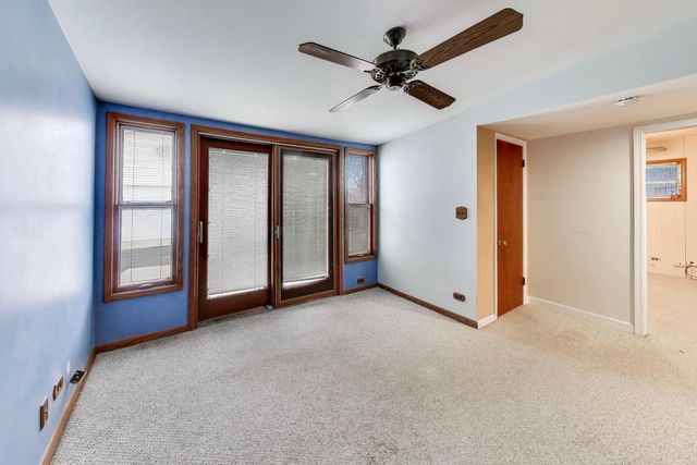 8334 N New England Avenue, Niles, IL 60714