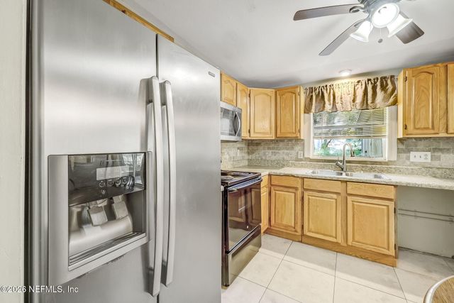 3223 VICTORIA PARK Road, Jacksonville, FL 32216