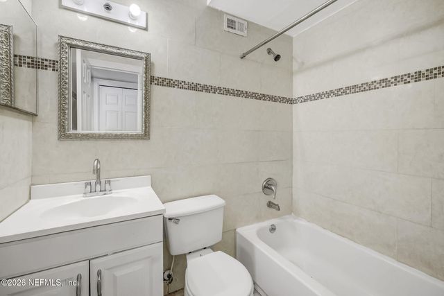 3223 VICTORIA PARK Road, Jacksonville, FL 32216