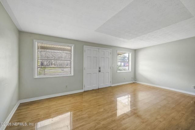 3223 VICTORIA PARK Road, Jacksonville, FL 32216