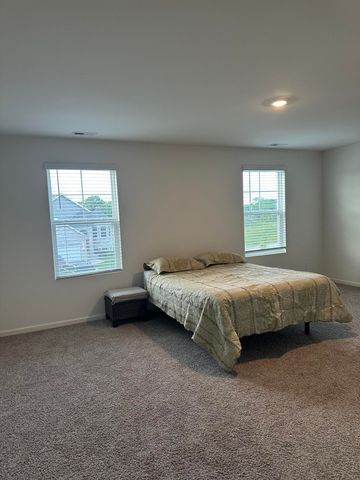 179 Aviana Avenue, Hobart, IN 46342