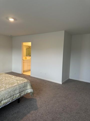 179 Aviana Avenue, Hobart, IN 46342
