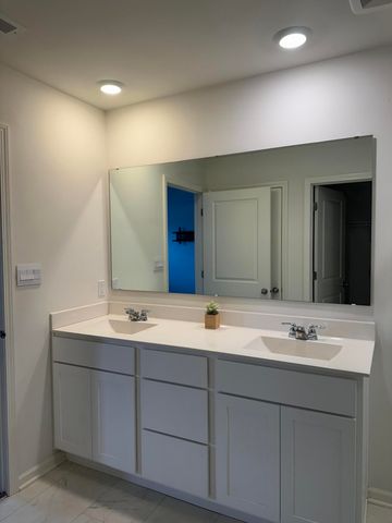 179 Aviana Avenue, Hobart, IN 46342