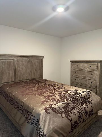 179 Aviana Avenue, Hobart, IN 46342