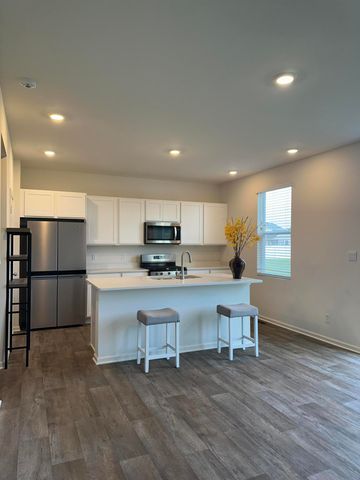 179 Aviana Avenue, Hobart, IN 46342
