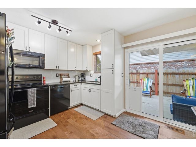 216 Chestnut St, Windsor, CO 80550