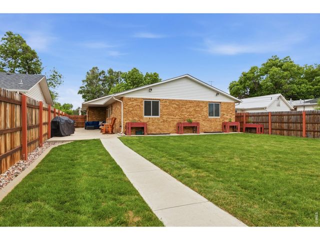 216 Chestnut St, Windsor, CO 80550