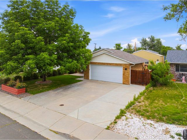 216 Chestnut St, Windsor, CO 80550