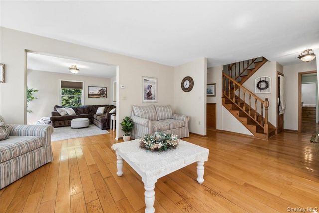 27 Pugsley Parkway, Cortlandt Manor, NY 10567