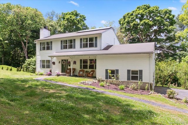 27 Pugsley Parkway, Cortlandt Manor, NY 10567