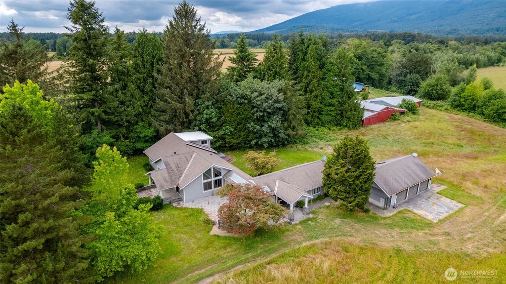 30825 Walberg Road, Sedro Woolley, WA 98284