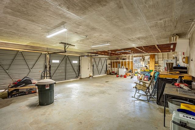 205 Petunia, Taylor, AL 36301