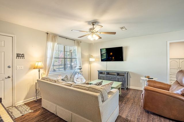 205 Petunia, Taylor, AL 36301