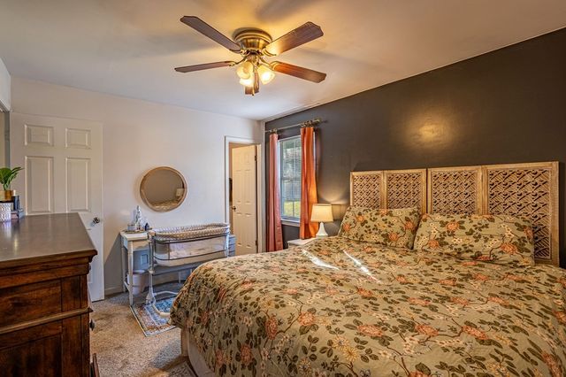 205 Petunia, Taylor, AL 36301