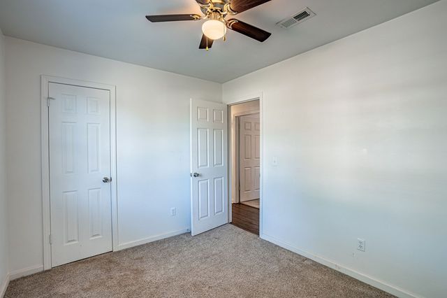 205 Petunia, Taylor, AL 36301