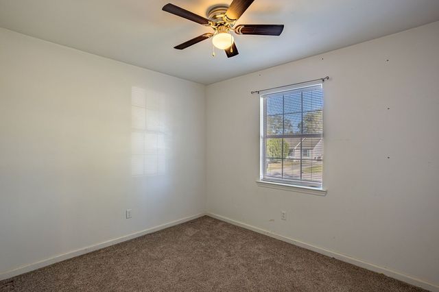 205 Petunia, Taylor, AL 36301